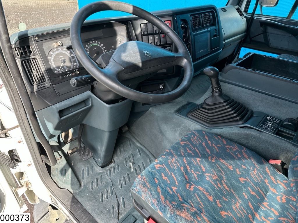 Renault Premium 250 Manual transmission, Steel suspension, 12,000 Ltr.