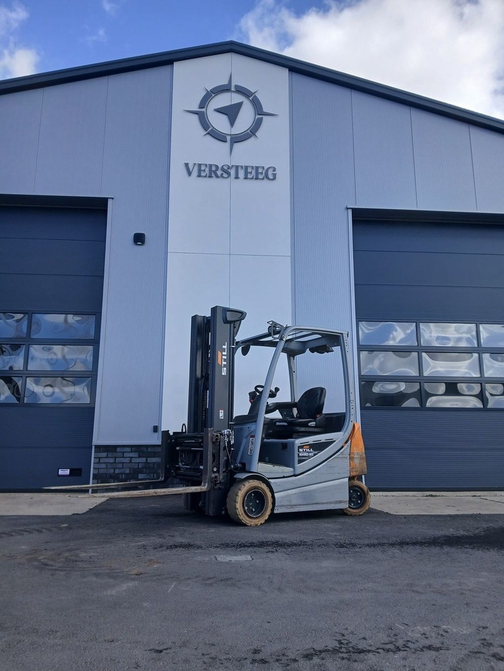 Still 2 ton electro met vorkenversteller. Bj2022!!