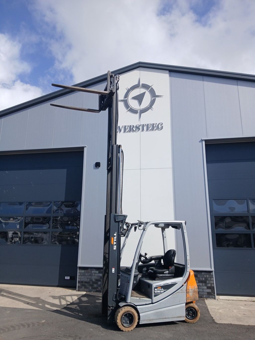 Still 2 ton electro met vorkenversteller. Bj2022!!