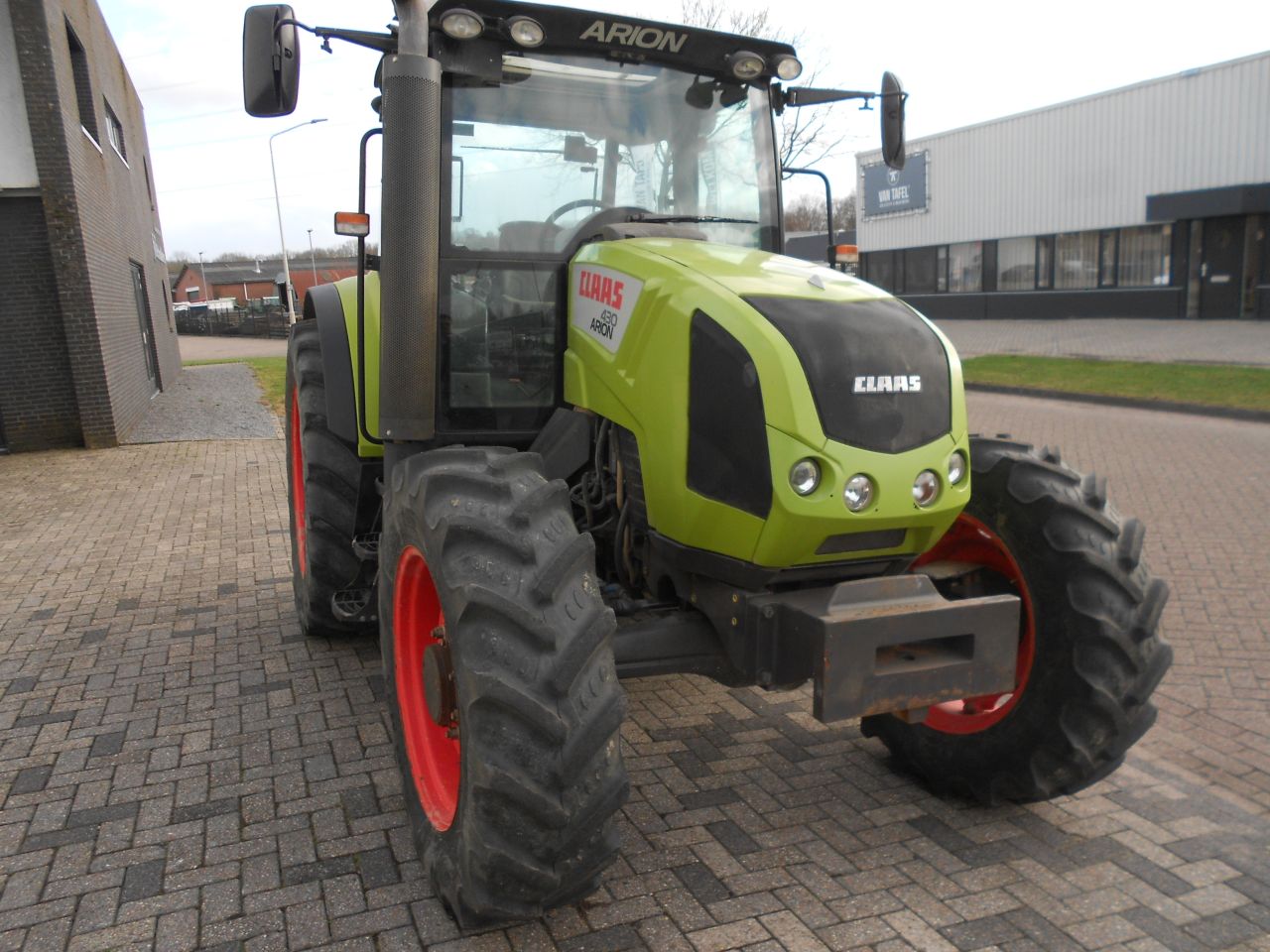 Claas arion 430