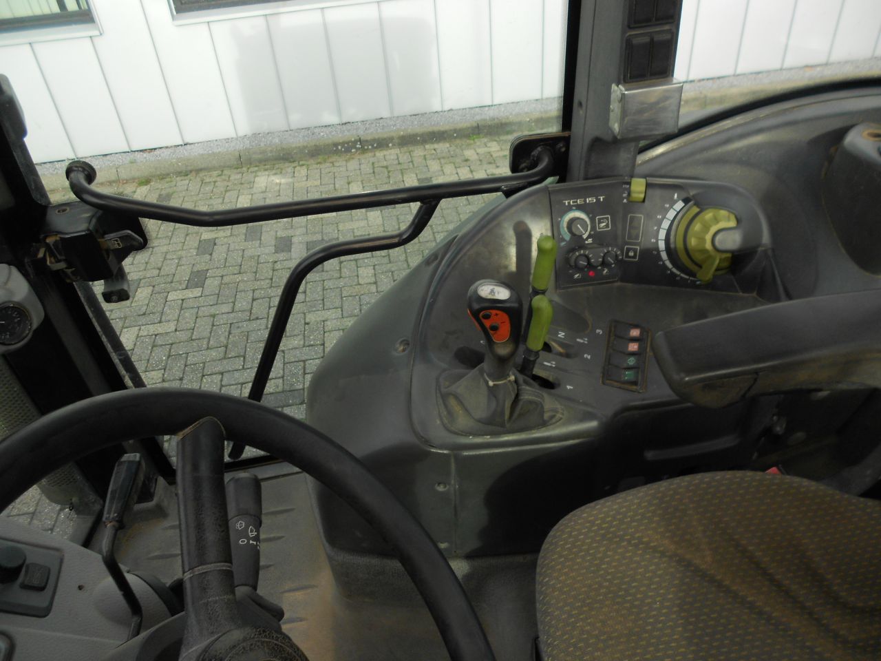 Claas arion 430
