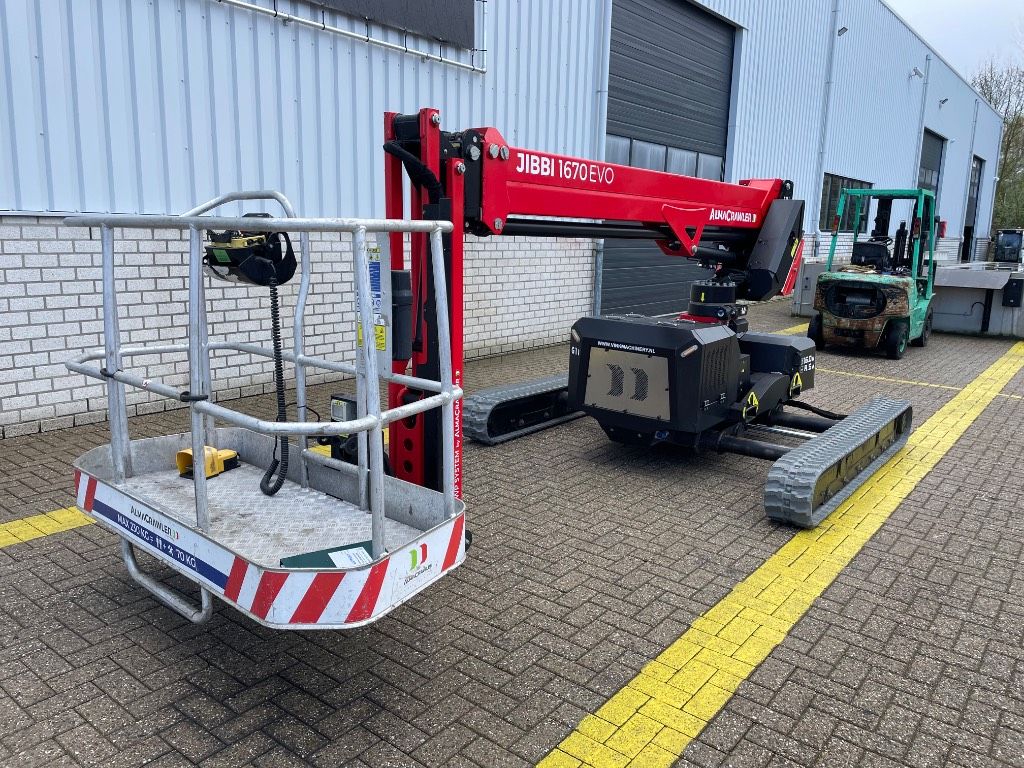 Almacrawler JIBBI 1670 EVO