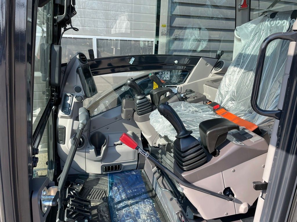 Kubota KX060 HI AIRCO minigraver NIEUW €999 LEASE