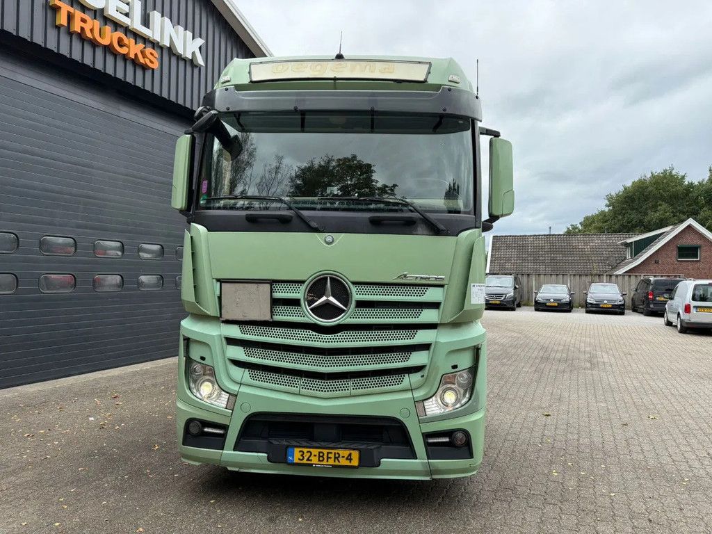 Mercedes-Benz Actros 1842 4X2 Streamspace Side skirts 2x tank NL Truck