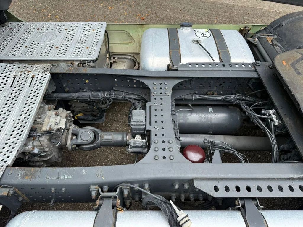 Mercedes-Benz Actros 1842 4X2 Streamspace Side skirts 2x tank NL Truck