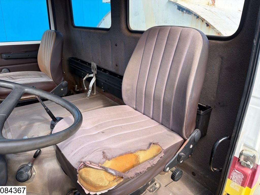 Mercedes 1013 Manual transmission, PTO, Steel suspension, 1 Comp