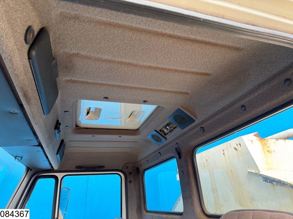 Mercedes 1013 Manual transmission, PTO, Steel suspension, 1 Comp