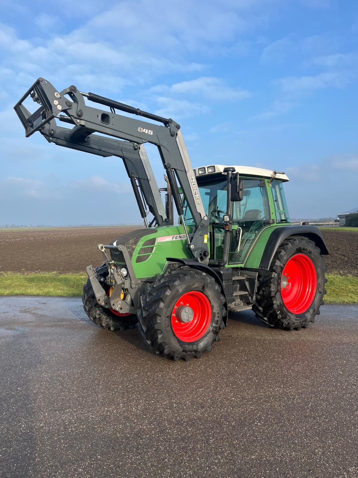 Fendt 312 Vario TMS met Quicke voorlader