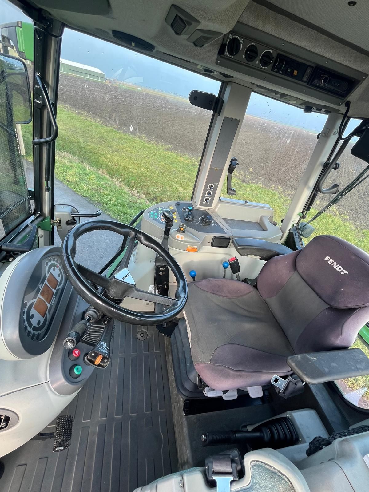 Fendt 312 Vario TMS met Quicke voorlader