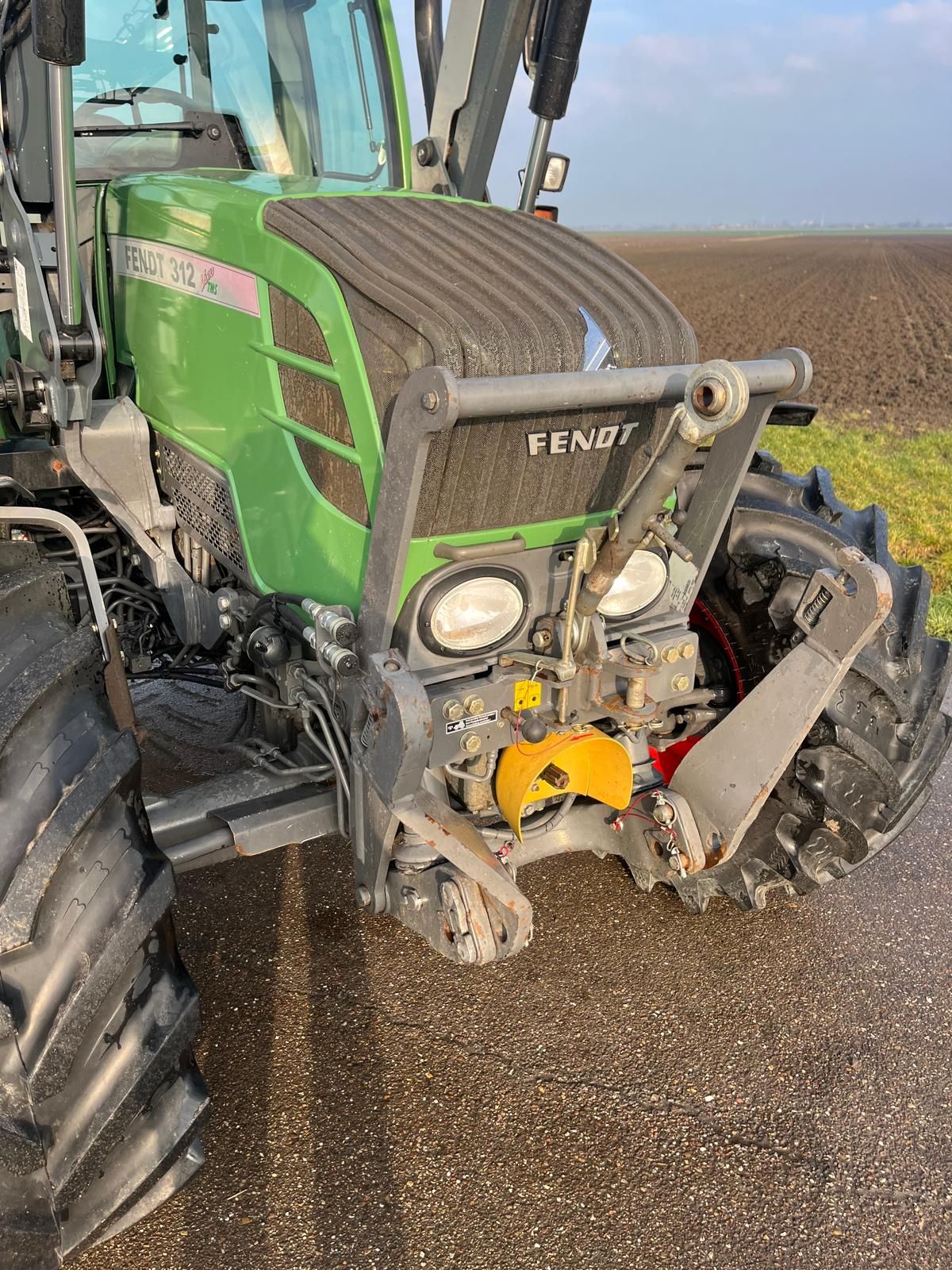 Fendt 312 Vario TMS met Quicke voorlader