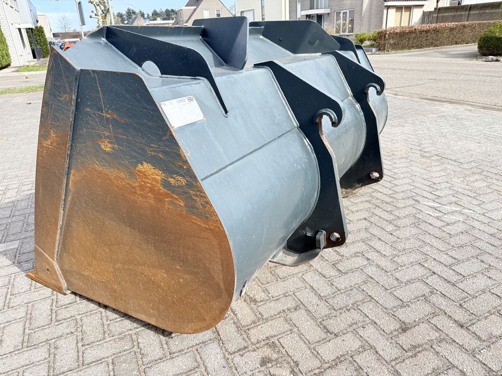 Case Shovel Wiellader bak