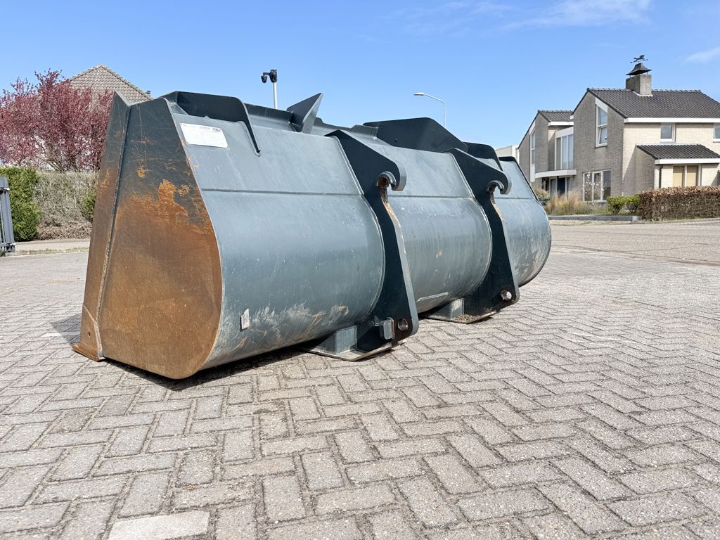 Case Shovel Wiellader bak