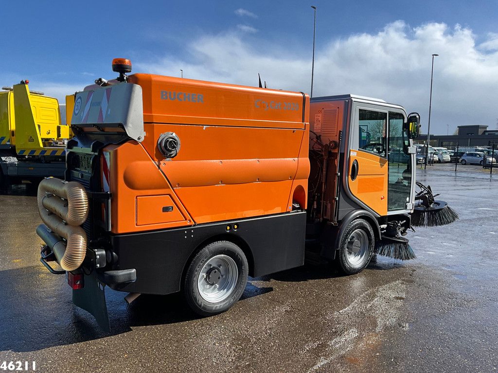 Bucher Citycat 2020 with 3-rd brush