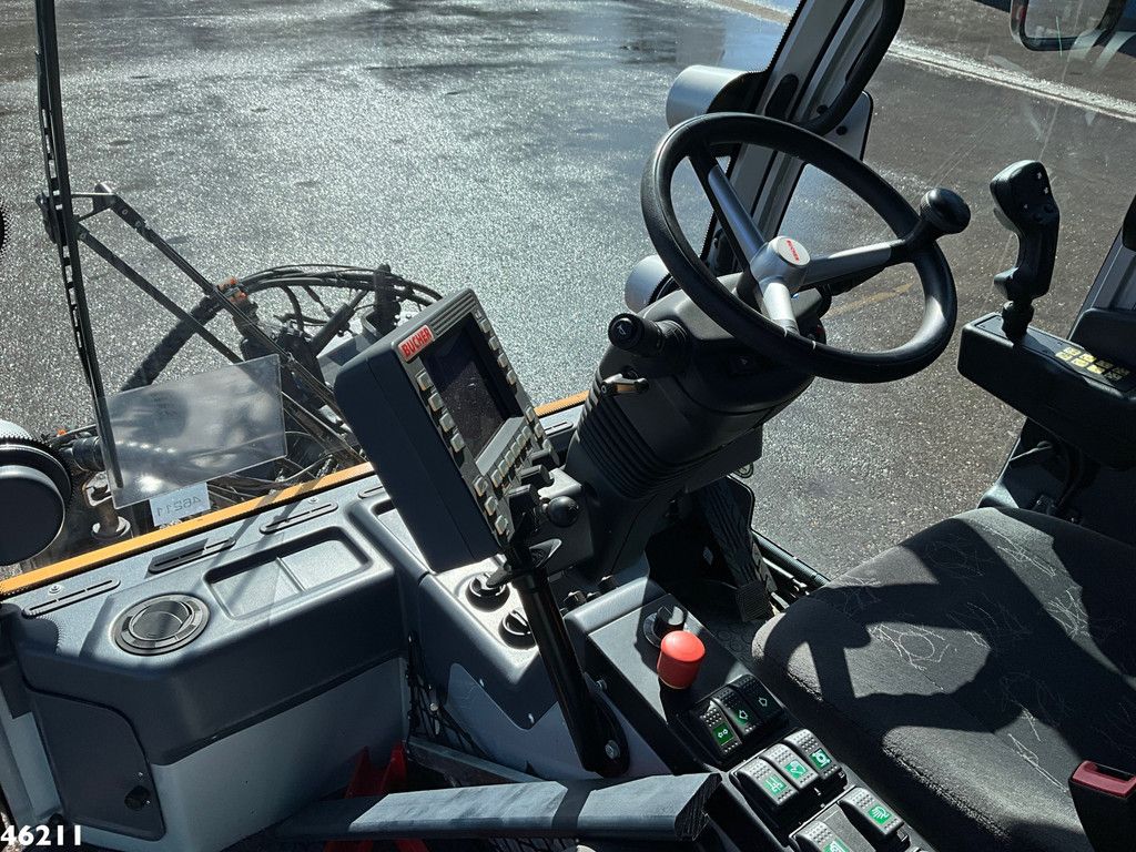 Bucher Citycat 2020 with 3-rd brush