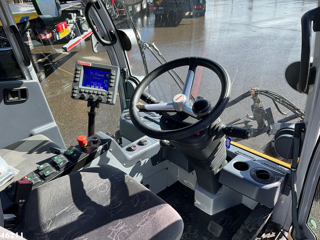 Bucher Citycat 2020 with 3-rd brush