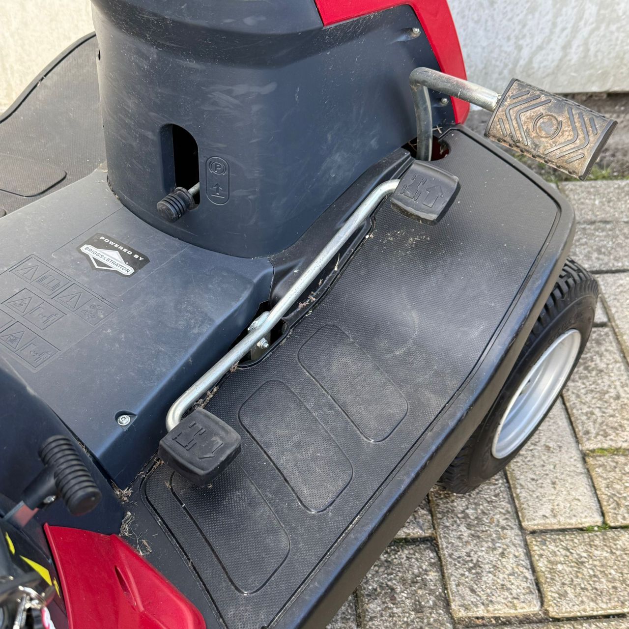 2x Castelgarden XE966 Zitmaaier met vangbak