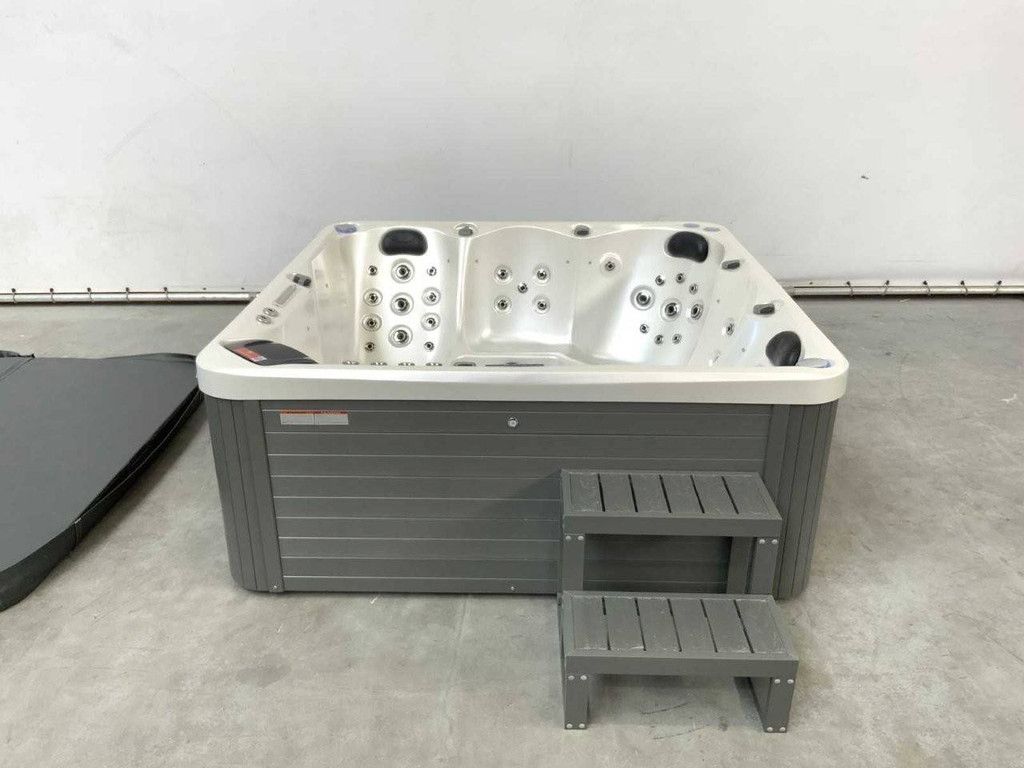 Jacuzzi Las Vegas für 5 Personen (Neu)