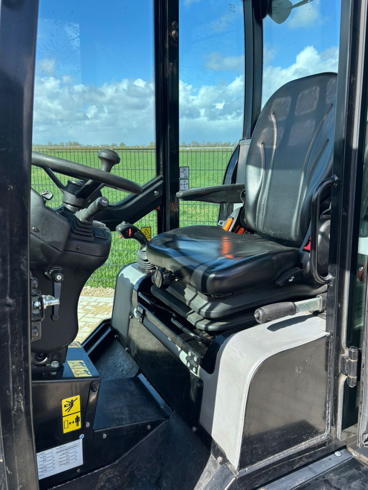 Giant g2300 extra HD Kubota rt220-2 ( 240 uur )