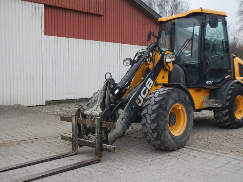 JCB 407