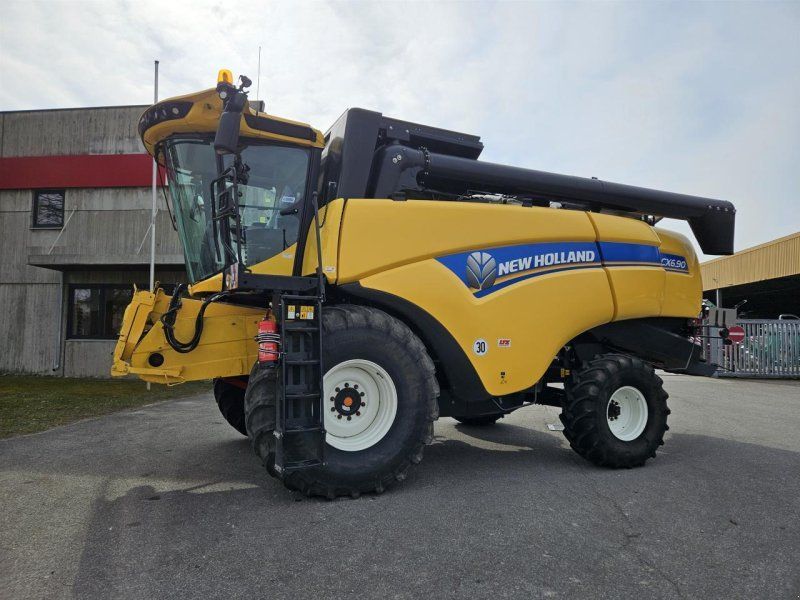 New Holland CX 6.90