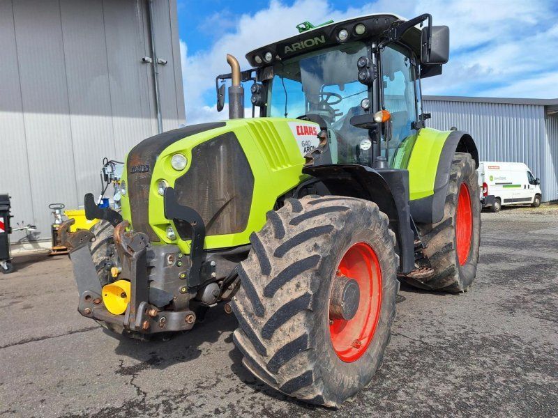 Claas Arion 640