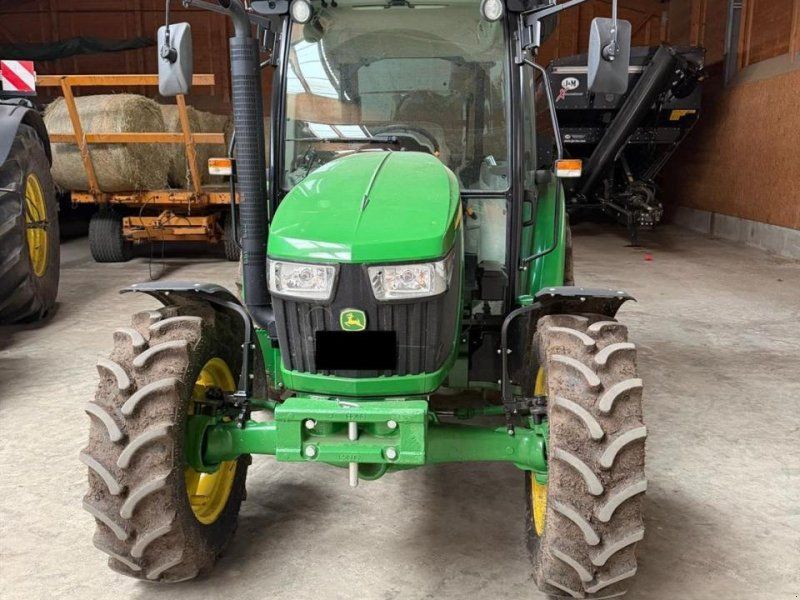 John Deere 5067E 24/12 AC Aktion