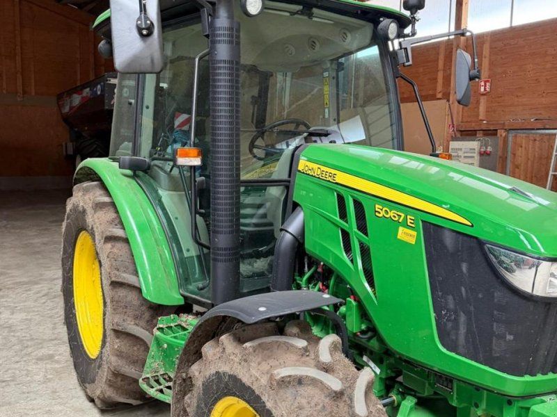 John Deere 5067E 24/12 AC Aktion