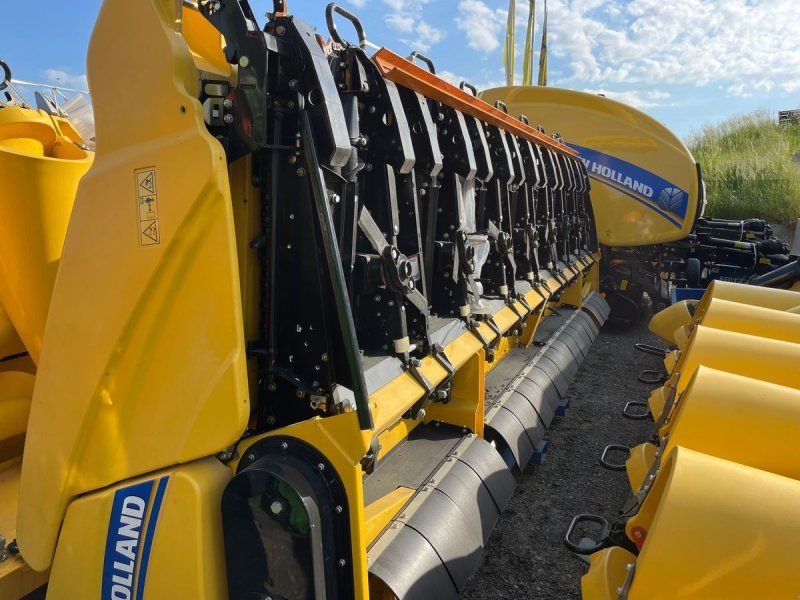 New Holland Maispflücker 980CR 8R 70