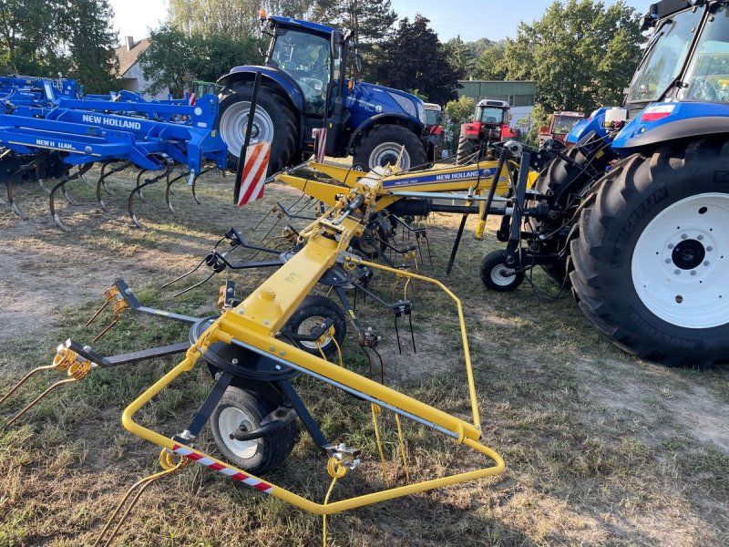 New Holland ProTed 760