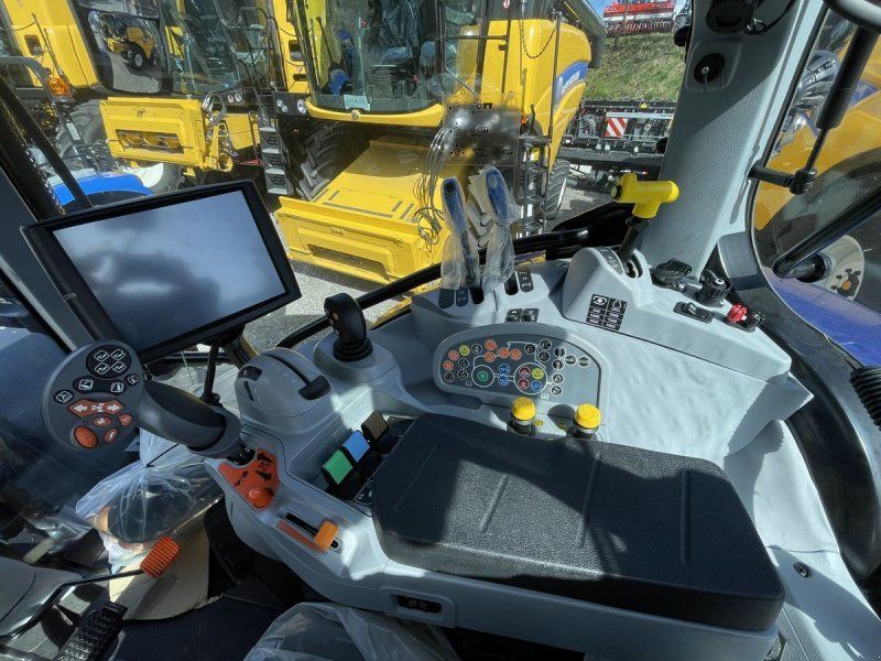 New Holland T5.140 AutoCommand