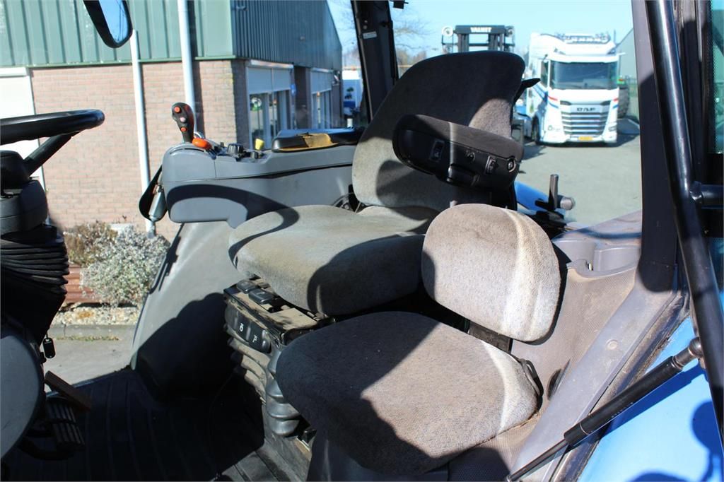 New Holland T8020