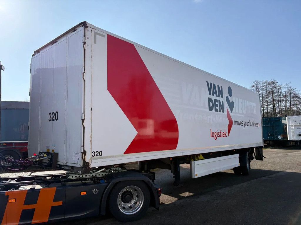 Tracon 10.5M City Stuuras 2.5T LBW Zijdeur Stuuras APK/TUV 6-2026 Hardhouten vloer Gegalvaniseerd