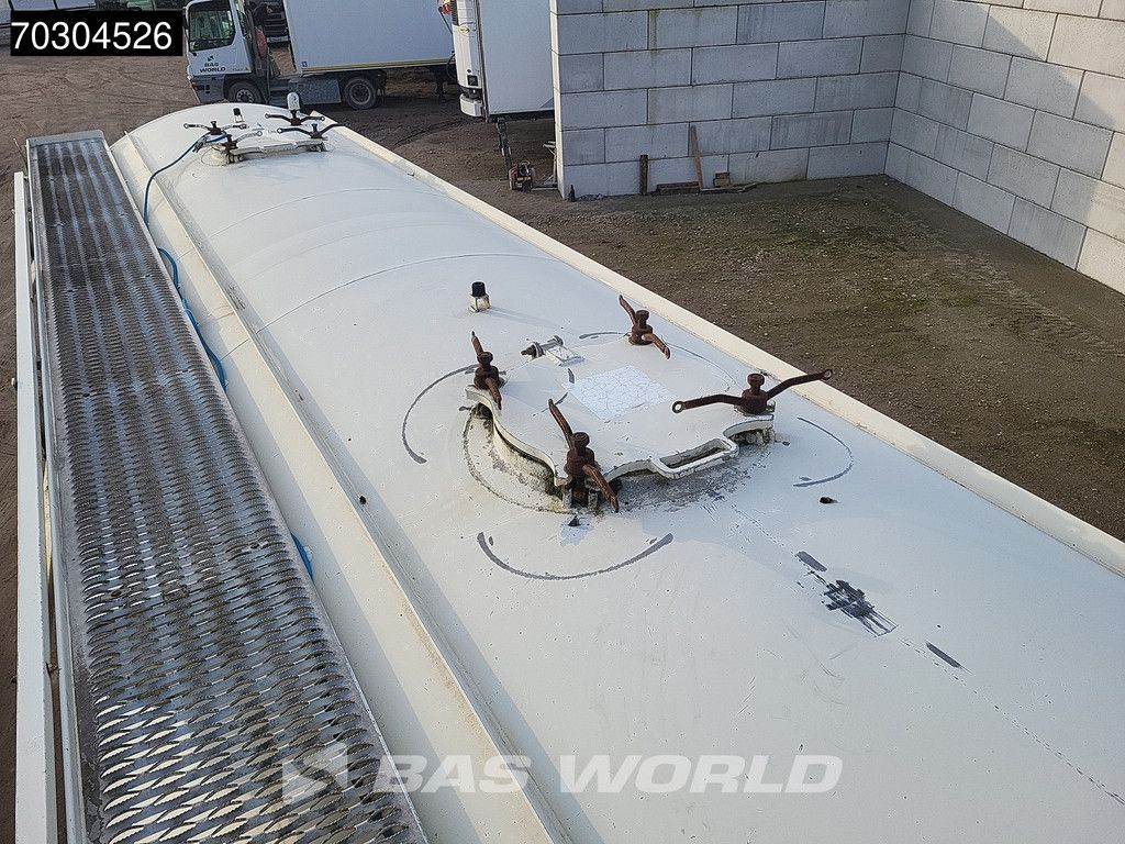 Feldbinder EUT 35.3 3 Achsen 35000L