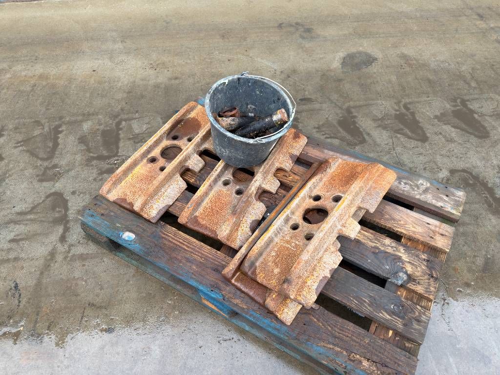 CAT 349E / 352F - 600mm