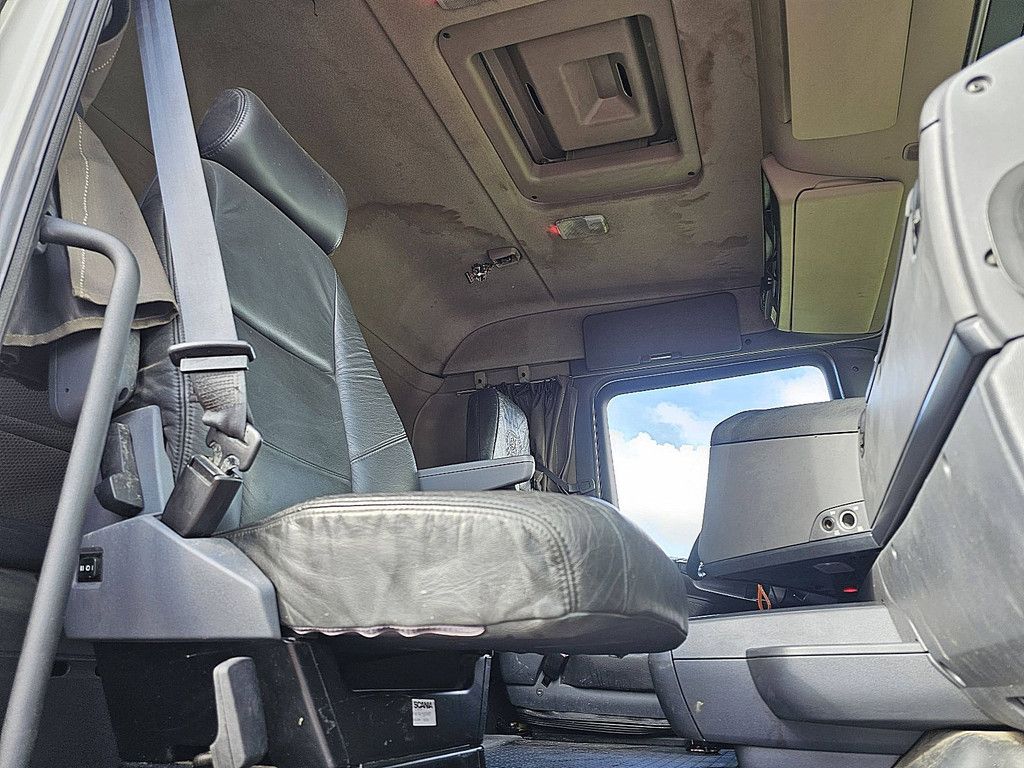 SCANIA R560 8x4 v8 ret. steel