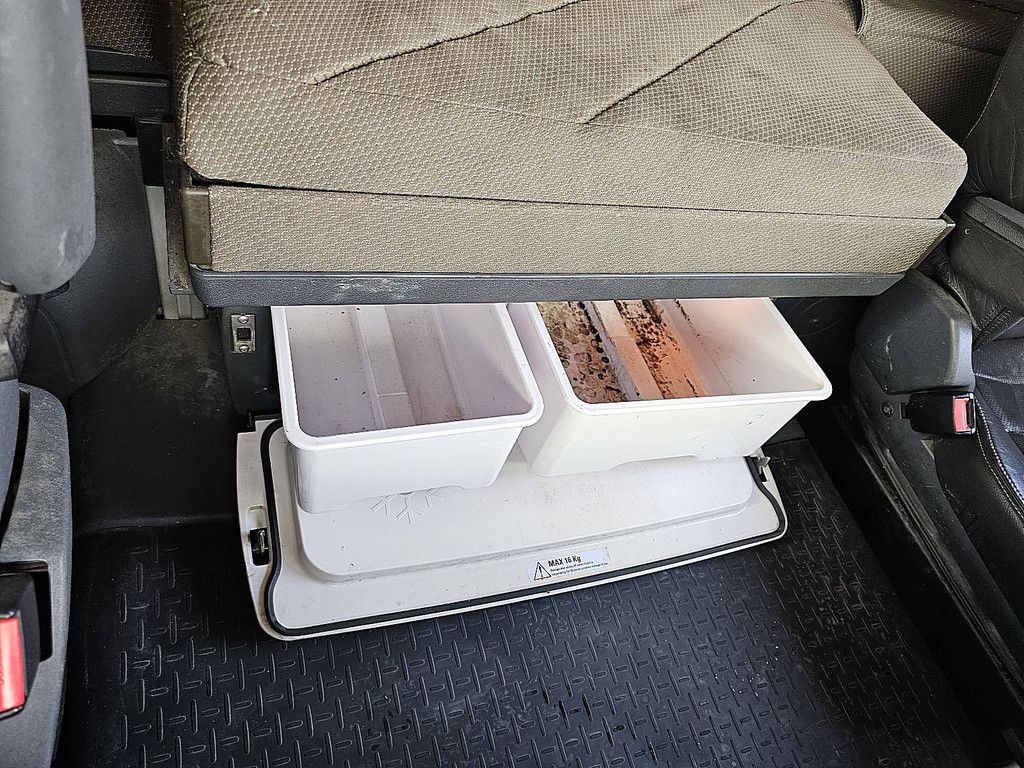 SCANIA R560 8x4 v8 ret. steel