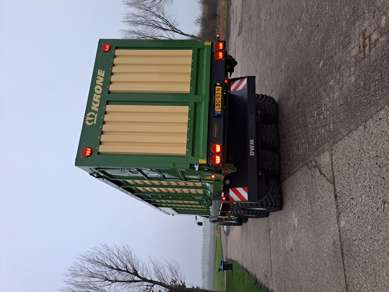 Krone ZX 470 GL met 8 wielig onderstel