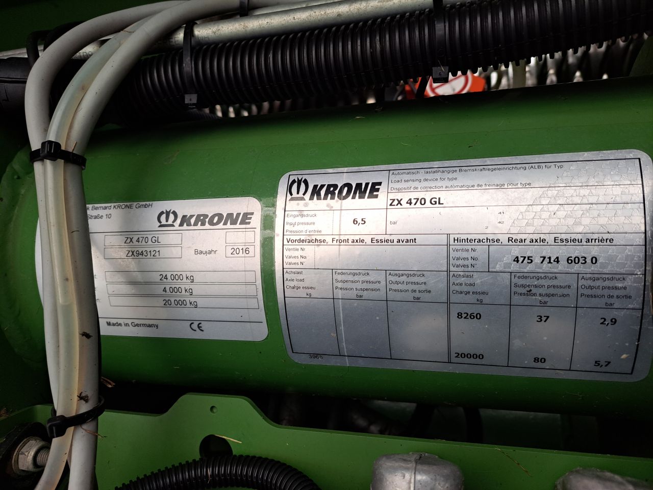 Krone ZX 470 GL met 8 wielig onderstel