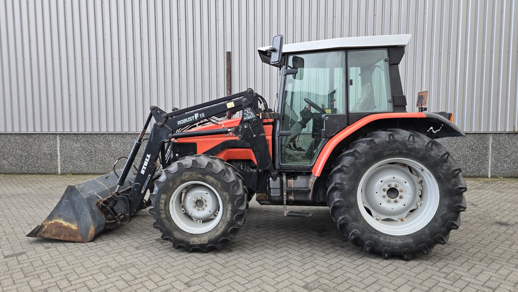 Same Silver 95 met voorlader en super kruipbak