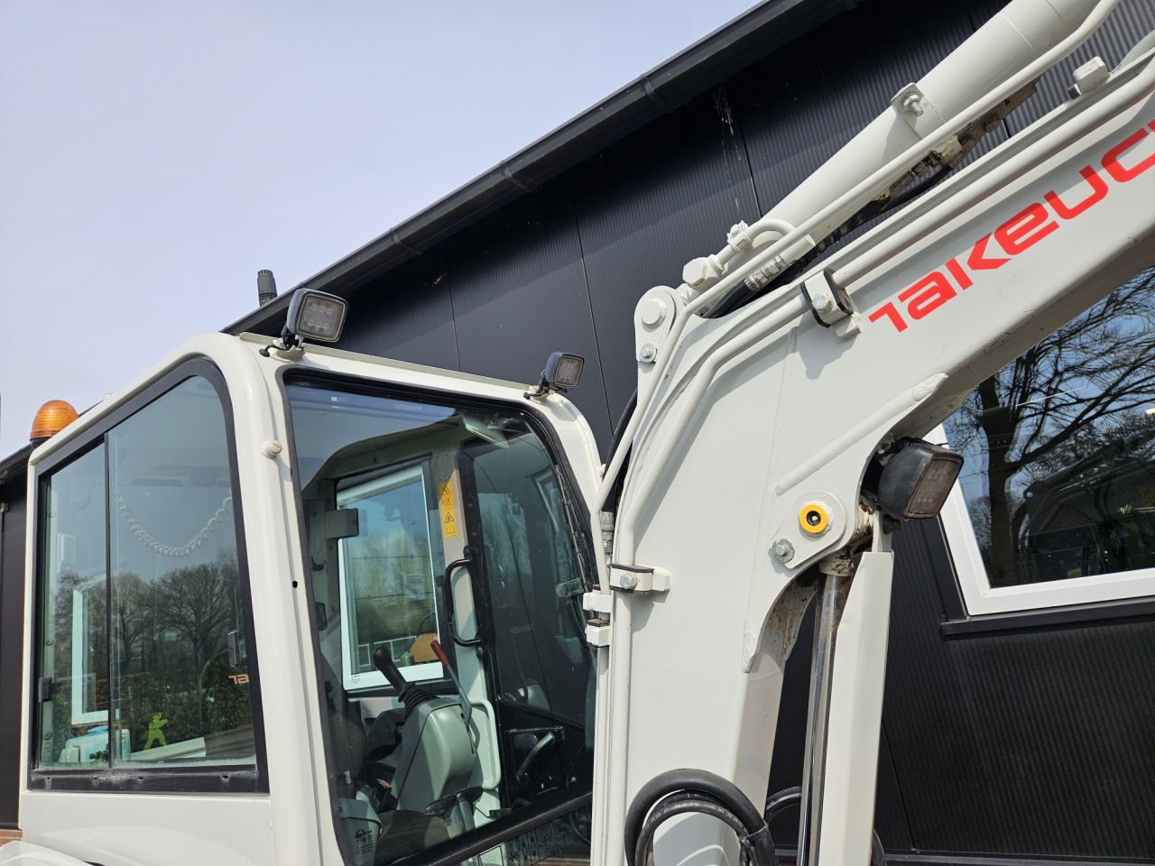 Takeuchi TB325R