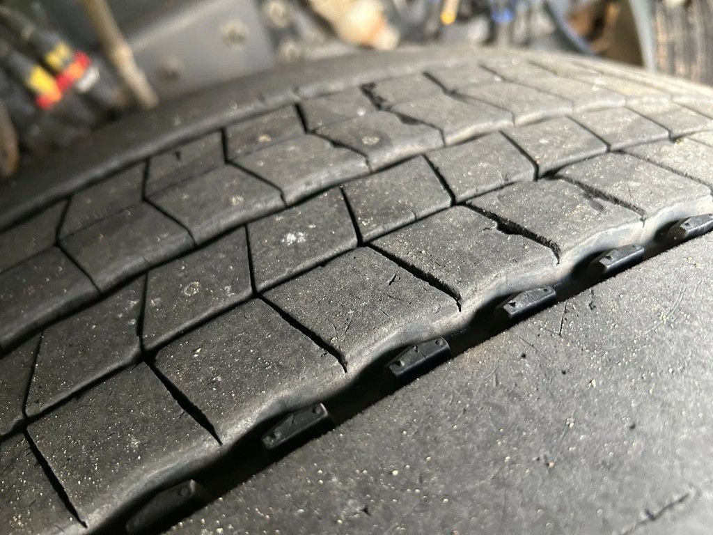 Volvo FH 13.500 | FULL AIR | 6X2/4 STEERING | HYDROLIC | LOW KM !!!