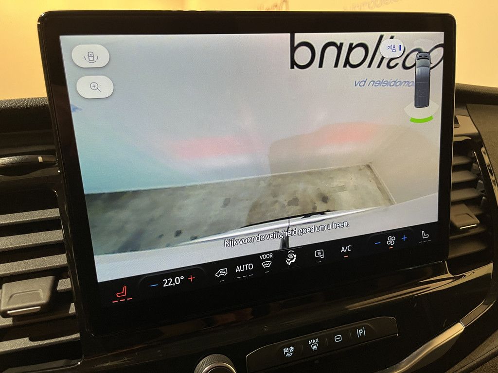 Ford E-Transit 350 L2H2 Trend 68 kWh / 100% Elektrisch !! / Airco / Cruise Control / CarPlay / Camera / Navigatie / 3-Zits / 13.850 KM !!