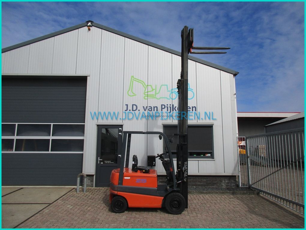 Toyota FBMF25 2.5t elektro triplex4.7m+freelift+sideshift