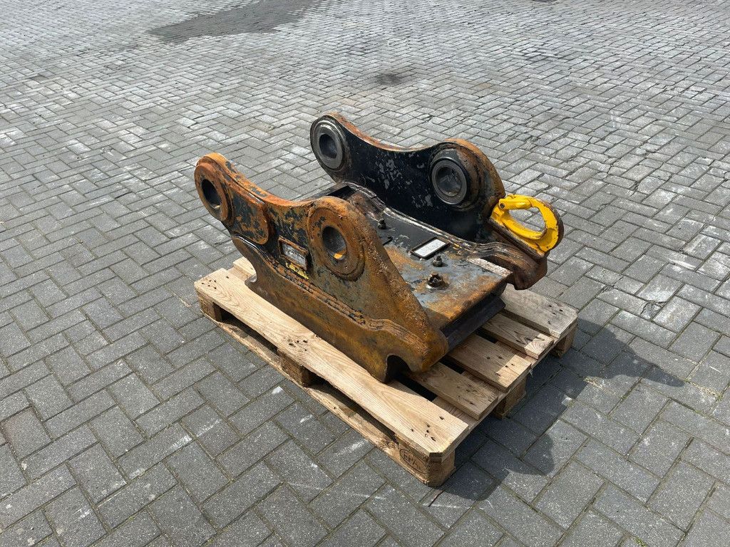 Klepp Mek KM90-D | HYDRAULIC QUICK COUPLER | SNELWISSEL | SCHNELLWECHSLER