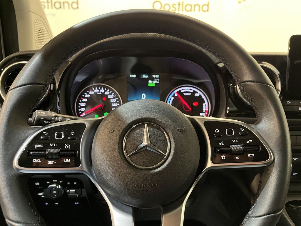 Mercedes-Benz eCitan L2 Pro 51 kWh / 100% Elektrisch !! / Servicebus / Modul-System Inrichting / Euro 6 / 220V. / Airco / Cruise Control / Camera / CarPlay / Trekhaak / LED / 1.800 KM !!