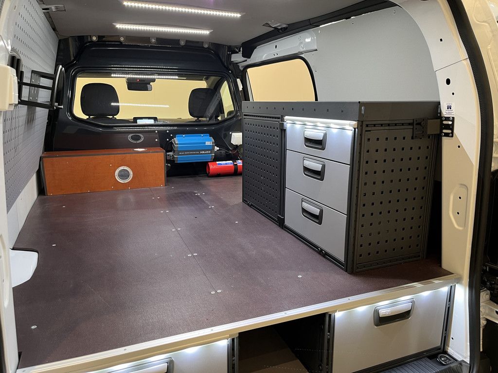 Mercedes-Benz eCitan L2 Pro 51 kWh / 100% Elektrisch !! / Servicebus / Modul-System Inrichting / Euro 6 / 220V. / Airco / Cruise Control / Camera / CarPlay / Trekhaak / LED / 1.800 KM !!