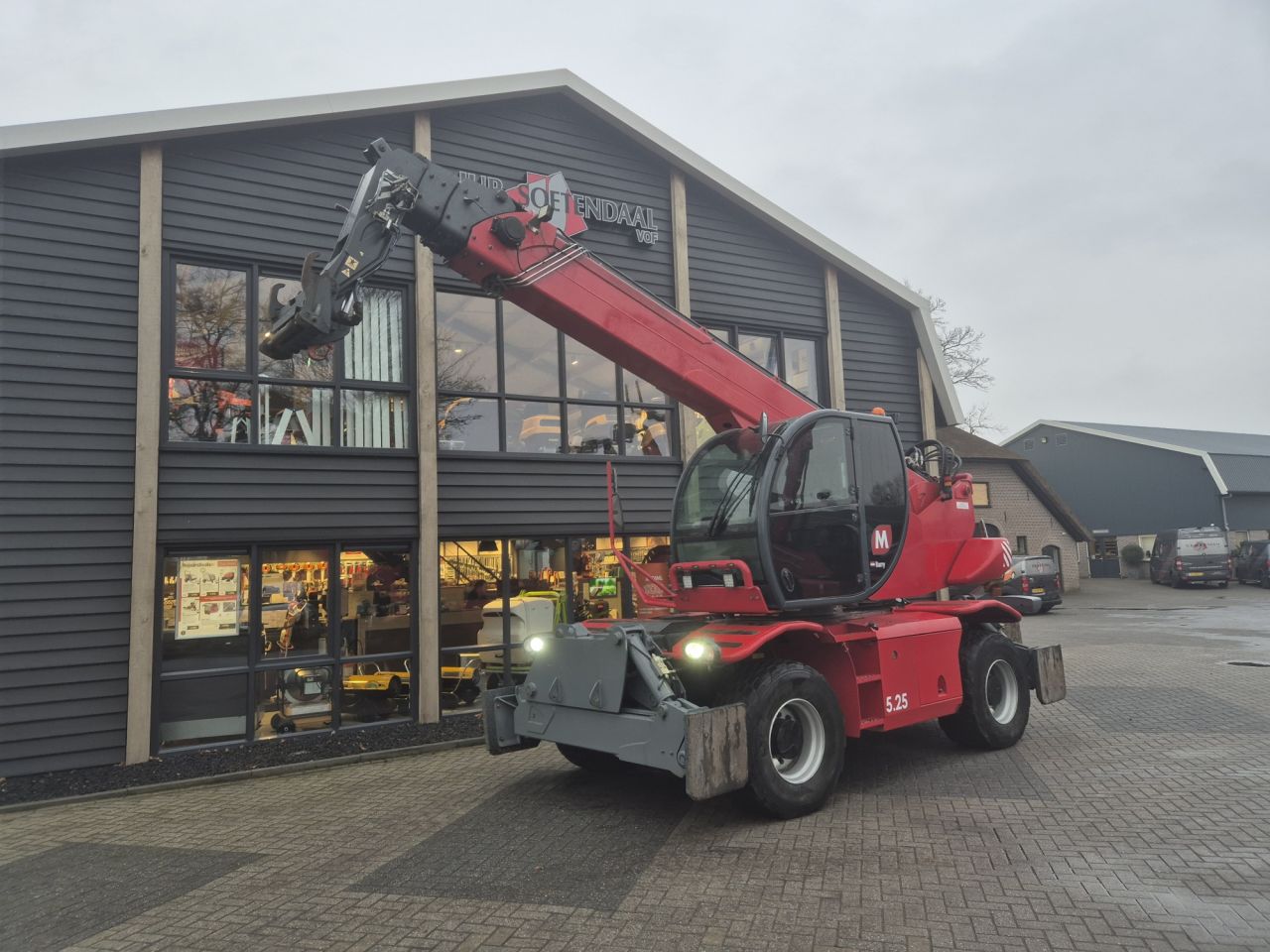 Gebruikte MAGNI RTH 5.25 Smart S-D/C roterende verreiker 25 m