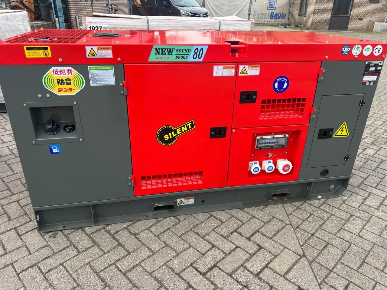 Nieuwe ASHITA AG3-80 diesel generator met 80 KVA