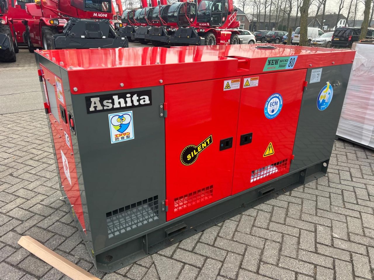 Nieuwe ASHITA AG3-80 diesel generator met 80 KVA