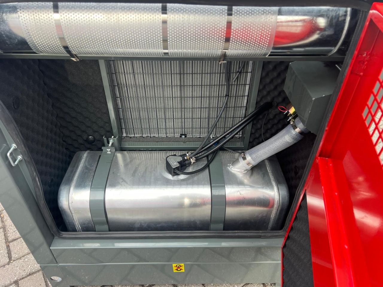 Nieuwe ASHITA AG3-80 diesel generator met 80 KVA